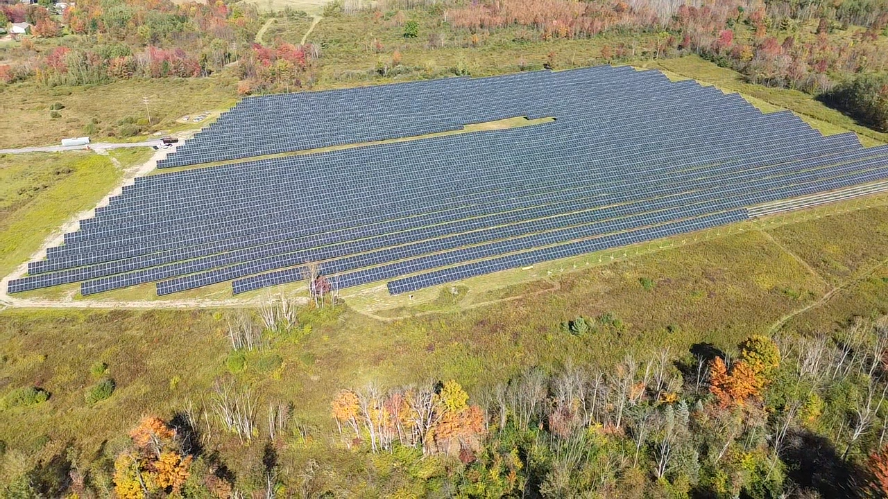 Field of solar panels